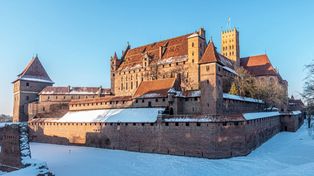 Ceglany gigant odżył. "W PRL-u na gości nie czekały takie atrakcje jak dziś"