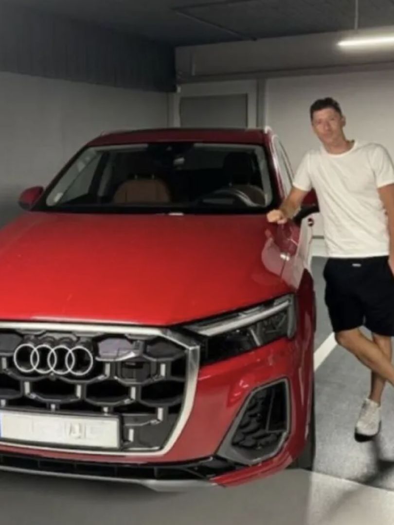 Lewandowski zakupił również czerwone Audi Q7
