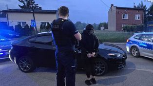 Podczas kontroli nerwowo patrzyła na pasażera. W aucie były narkotyki, para trafiła do aresztu