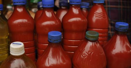 Dodawany do żywności na potęgę. Zwiększa ryzyko raka i zapycha tętnice