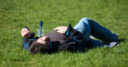 Spór o prohibicję. "Warszawa wybrała interes branży alkoholowej"