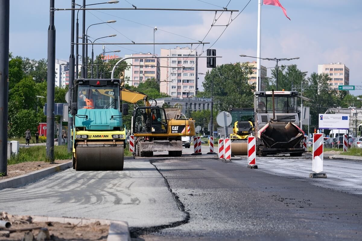 Nowa warstwa asfaltu na al. Unii Lubelskiej