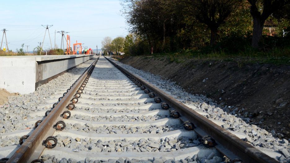 Wrocław. Połączenie kolejowe do Jelcza-Laskowic coraz bliżej. Podróż potrwa tylko 30 minut