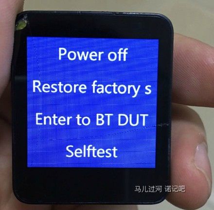 Oto zdjęcia prototypu inteligentnego zegarka Nokii. Brzydki jak noc, czyli tak jak większość smartwatchy w 2014 6