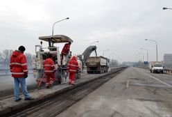 Zdejmują nawierzchnię mostu Łazienkowskiego [ZDJĘCIA]