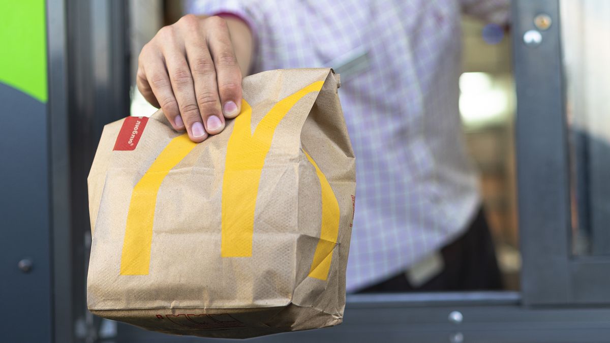 Miliarder Carl Icahn chce zmusić McDonald's do zmiany polityki względem zwierząt