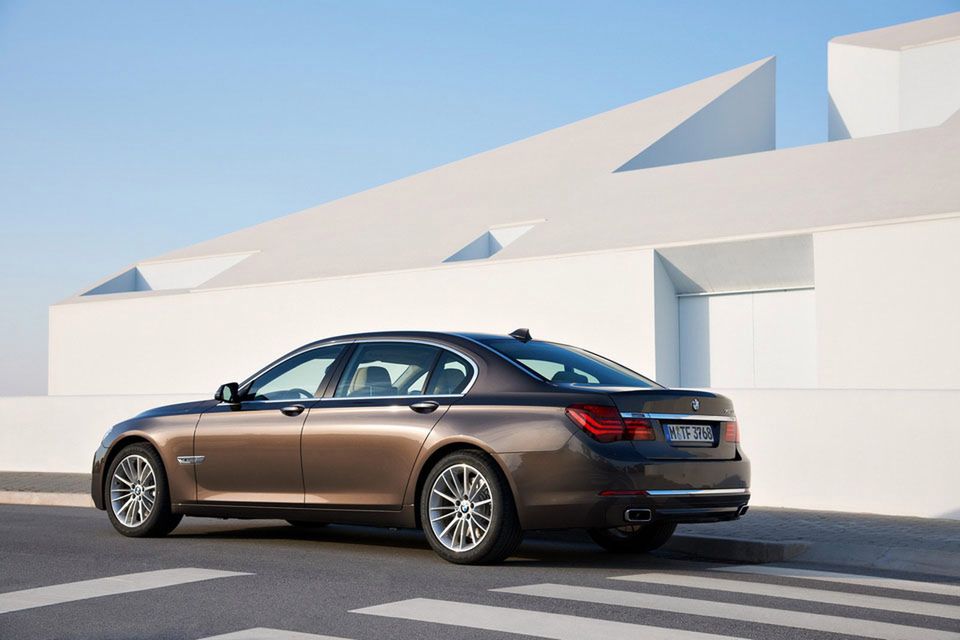 BMW serii 7 na rok 2013 - megagaleria niemieckiego okrętu flagowego 172