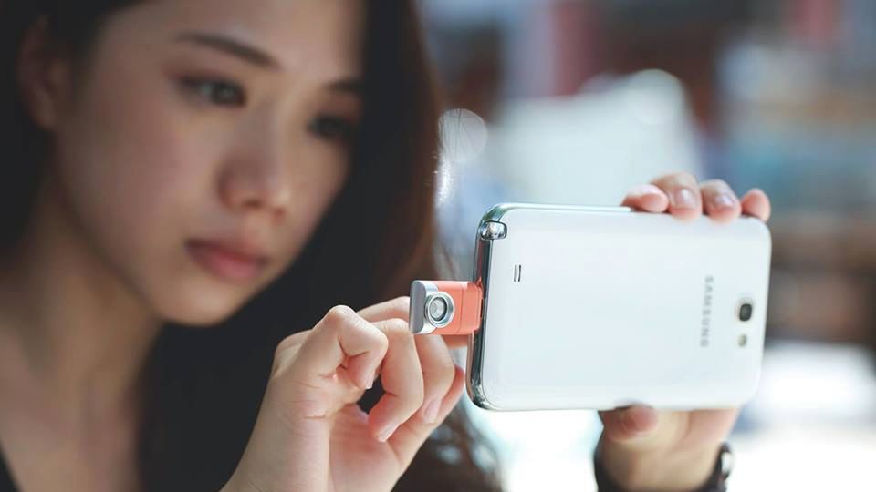 Eye-Plug, czyli zrób sobie smartfona z podwójnym aparatem 1