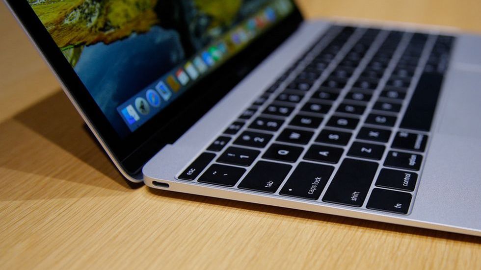 Inżynier z Apple'a ujawnia kulisy powstania nowego MacBooka [polskie napisy] 1