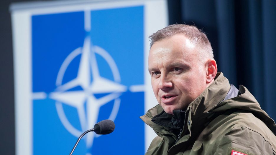 Andrzej Duda, Manewry Dragon-24 w Korzeniewie