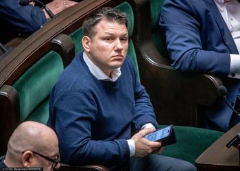 "Gwiezdne wojny" w Konfederacji. Jedna partia wchłania drugą