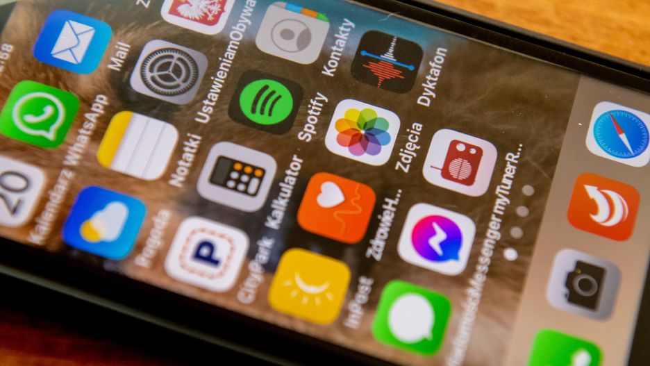 W niektórych telefonach mogą być zainstalowane niebezpieczne aplikacje