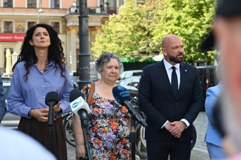 Ilu migrantów przyjeżdża na Dolny Śląsk? Urząd Wojewódzki przedstawia liczby i reaguje na fake newsy