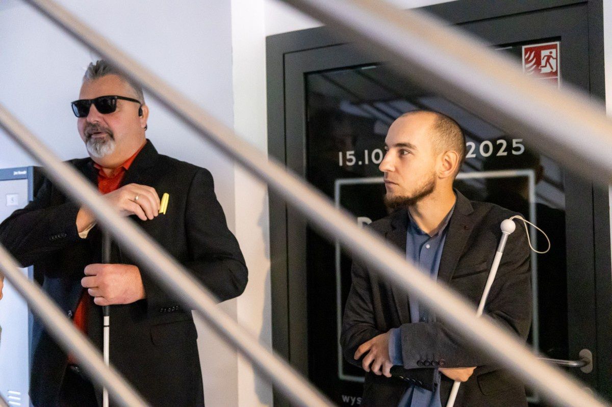 Konin: Wystawa "Poczuj jak widzę". Wejdź w ciemność i odkryj świat na nowo