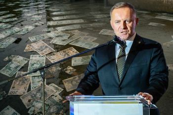 Kolejne dymisje po skandalu powodziowym ujawnionym przez WP