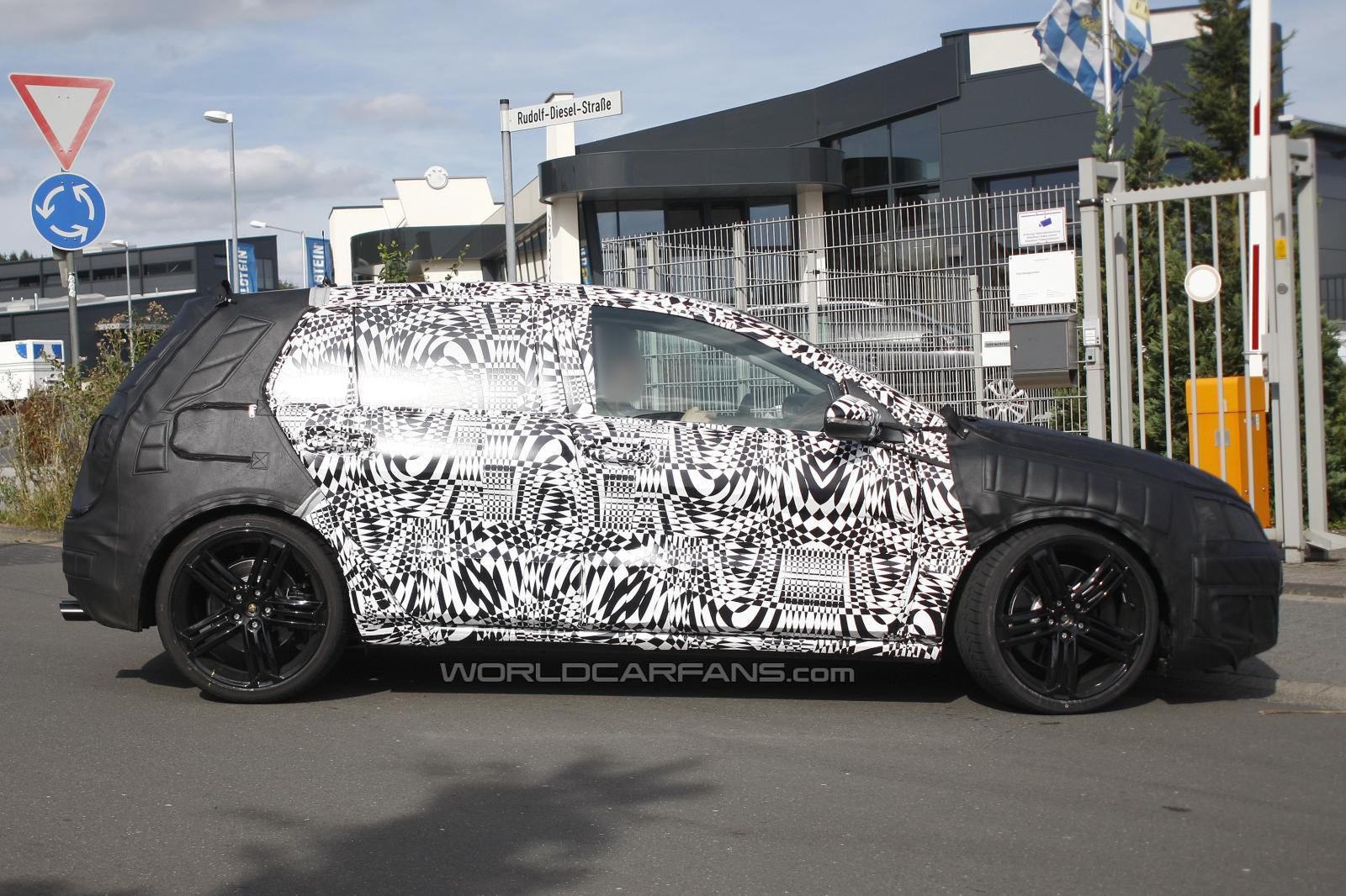 Volkswagen Golf VII R