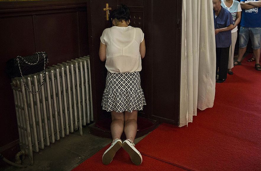 10-latka nie dostała rozgrzeszenia. "Trzymał mnie w konfesjonale"