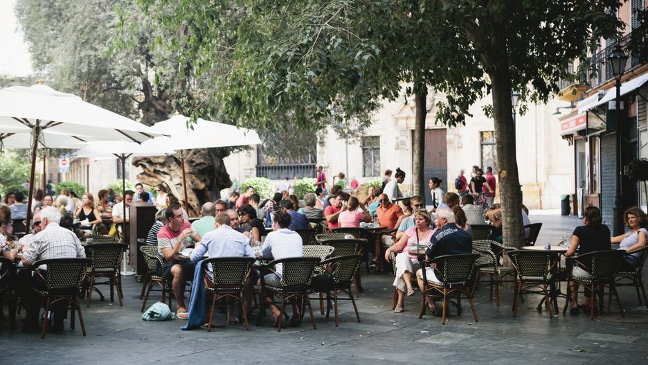 Mężczyzna po 15 latach od ucieczki z baru bez zapłacenia rachunku przeprosił i oddał pieniądze
