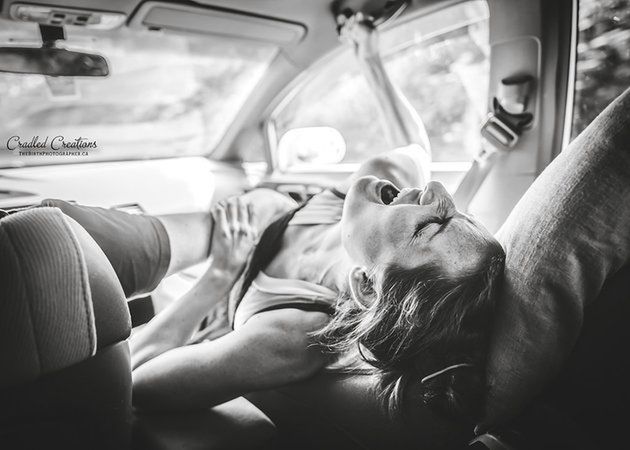 Poród w samochodzie może być niebezpieczny dla życia kobiety i dziecka