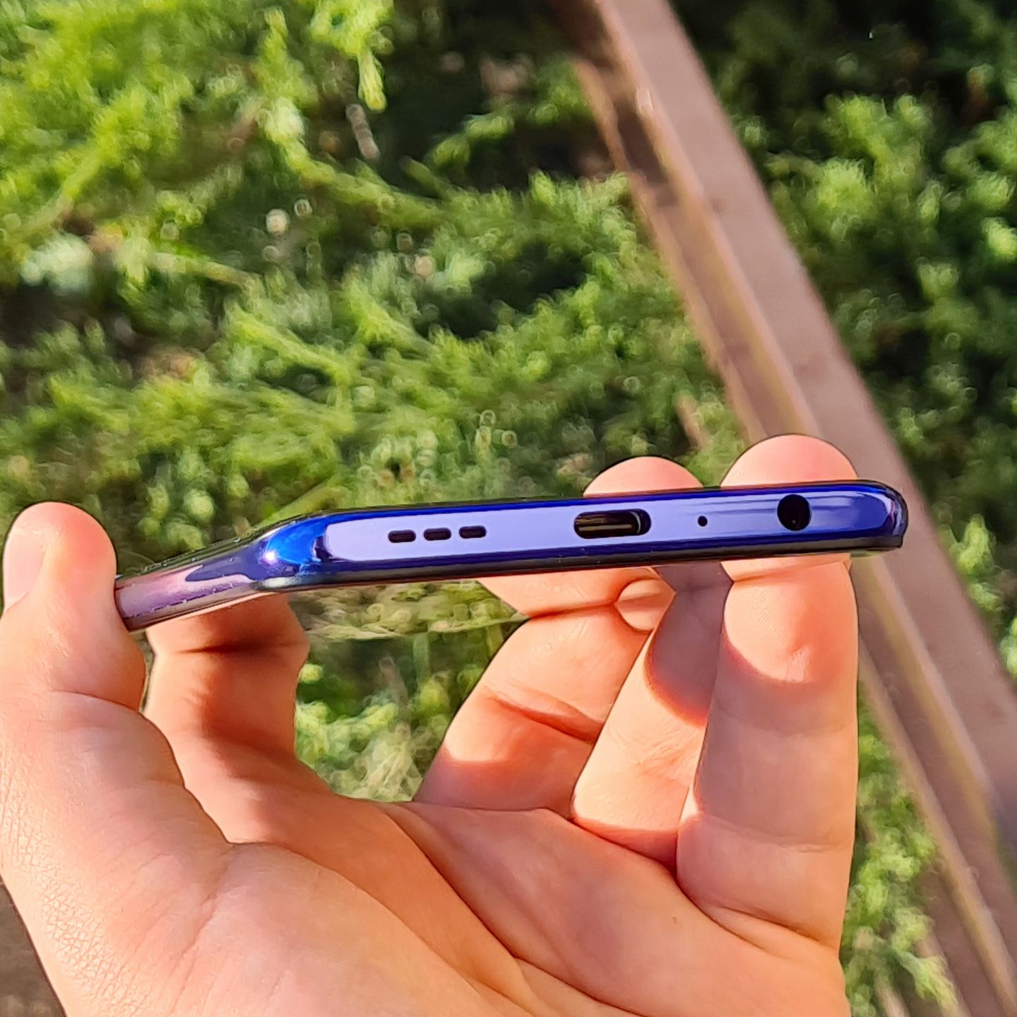 Taniej, ale i bardziej nijako. Test OPPO Reno 3 4