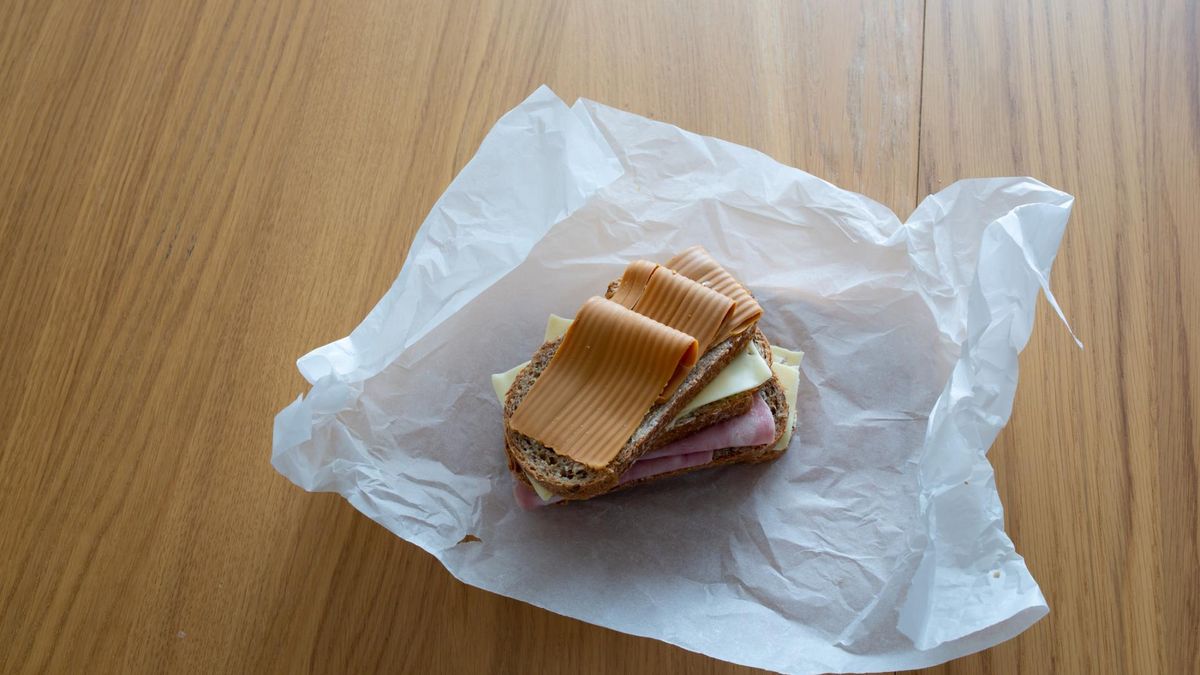 Obecne w opakowaniach chipsów. Mogą powodować szybkie namnażanie się komórek raka