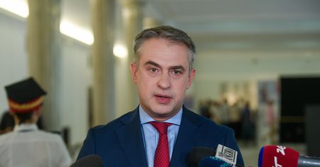 Nowa afera wokół rządu? Gawkowski komentuje doniesienia mediów