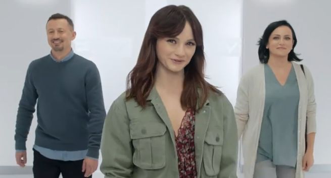 Adam Małysz z żoną i córką reklamują Homebox w Play z Huawei P20 Pro (wideo)