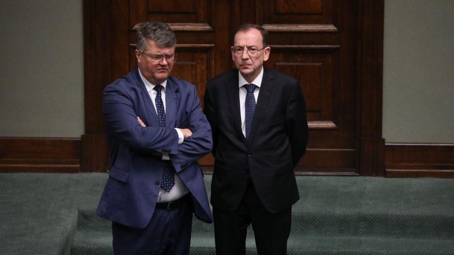 Pierwsze posiedzenie Sejmu X kadencji
14.11.2023 Warszawa , ulica Wiejska . Sejm . Od lewej: Maciej Wasik , Mariusz Kaminski podczas drugiego dnia pierwszego posiedzenia Sejmu X kadencji .
Fot. Slawomir Kaminski / Agencja Wyborcza.pl
Fot. Slawomir Kaminski / Agencja Wyborcza.pl
sejm, pierwsze po wyborach posiedzenie sejmu, poslowie, x kadencja, pierwsze posiedzenie, dzien drugi, posiedzenie, 1, pierwsze, drugi, kadencja, /FR/, agx