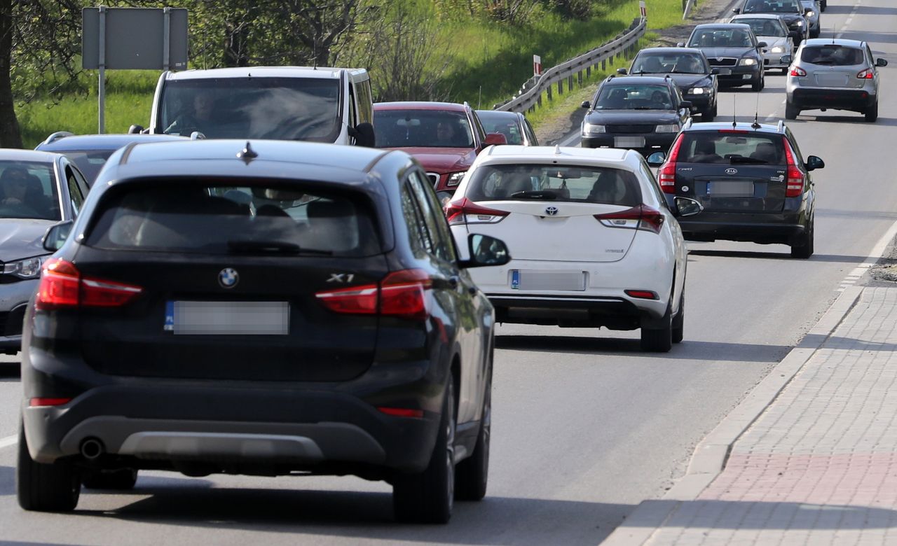 Polacy zmieniają auta - zarówno na nowe, jak i na sprowadzone