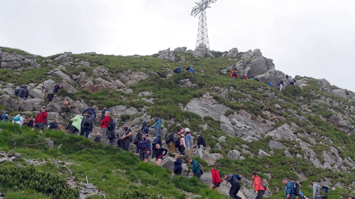 Ognisko koronawirusa w Zakopanym po pogrzebie Zofii Karpiel-Bułecki (zdj. ilustracyjne).