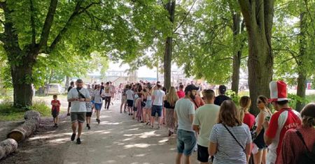 Afera przy strefie kibica. Ludzie gotowali się z wściekłości