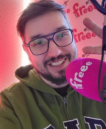 Sylwetka Prezentera Radiowego: Paweł Typiak Radio Freee