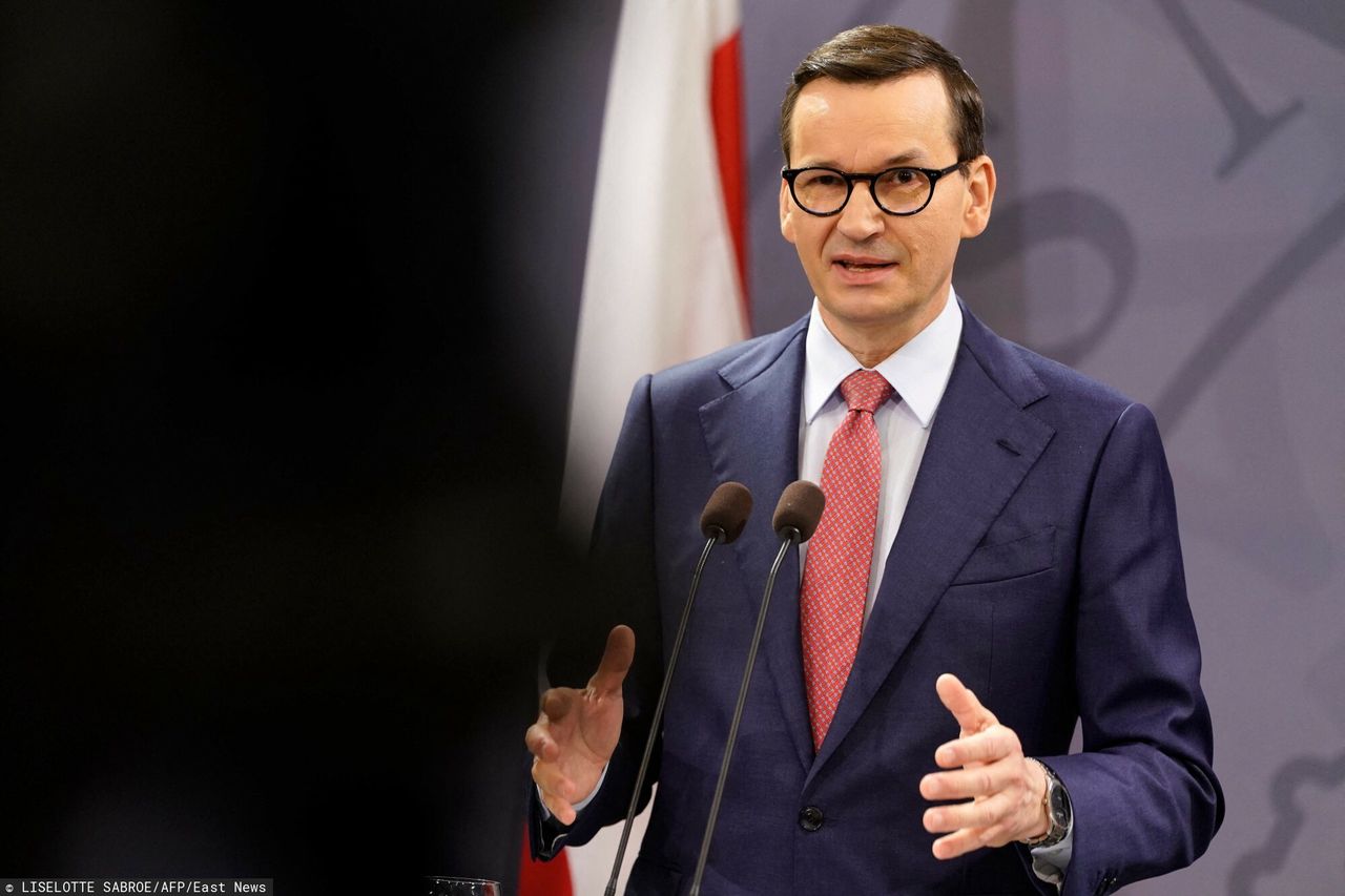 Mateusz Morawiecki zmienia zdjęcia profilowe. Wymowna grafika