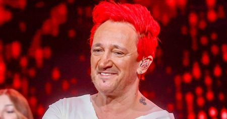Zaskoczył na konferencji Eurowizji 2025. Wiśniewski założył fikuśne spodnie