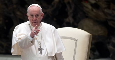 Bezprecedensowy gest papieża. Odwiedził ambasadę Rosji