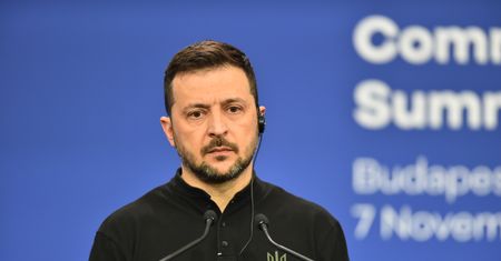 "Ma tylko jedno wyjście". Zełenski może stracić władzę już w 2025 r.