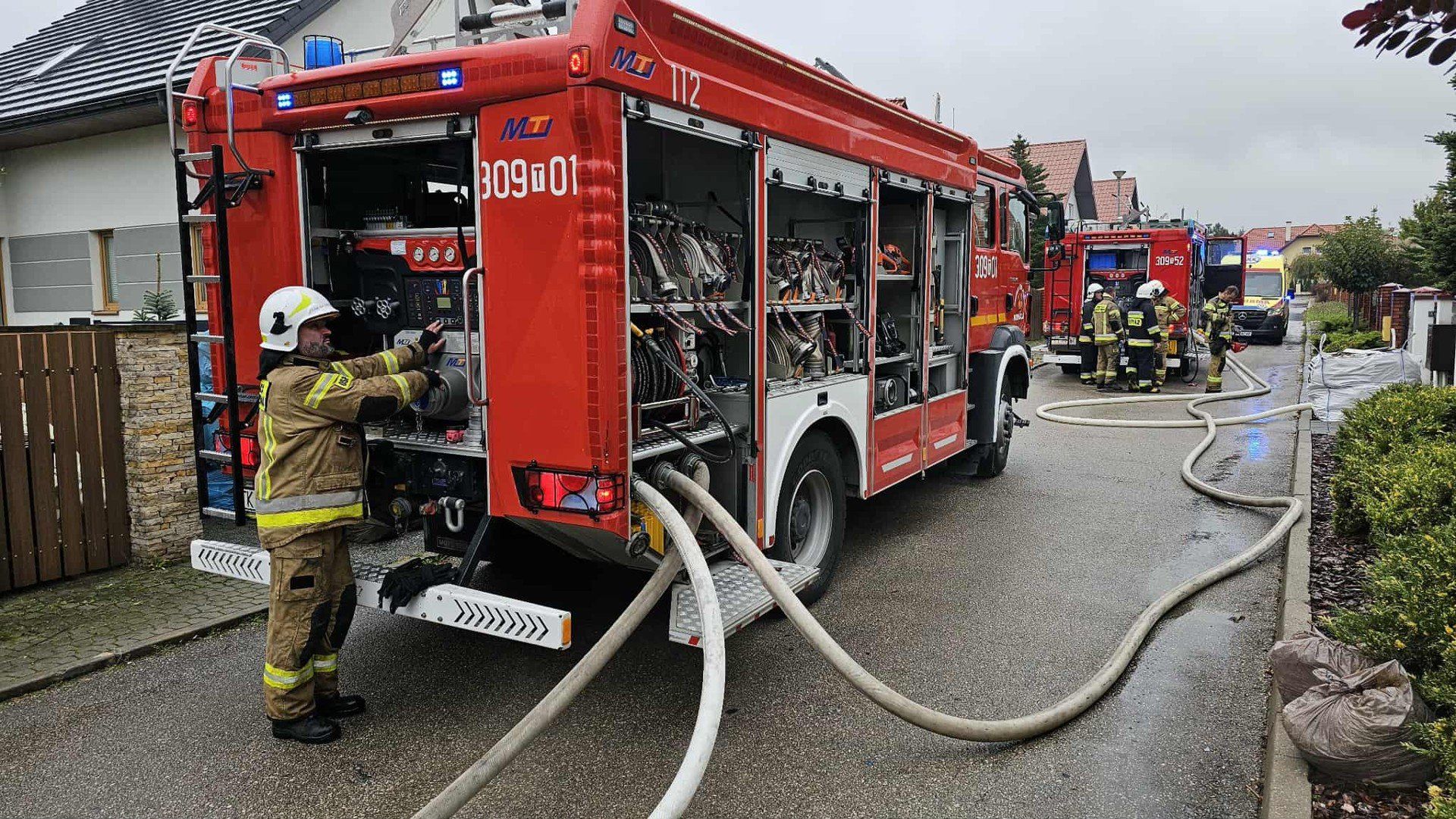 Pożar poddasza domu w Bilczy. 30.09.2025