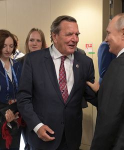 Władimir Putin i Gerhard Schroeder. Co robił były kanclerz Niemiec w Moskwie?
