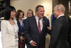 Władimir Putin i Gerhard Schroeder. Co robił były kanclerz Niemiec w Moskwie?