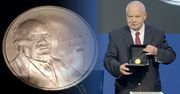 "Szczerozłoty". Adam Glapiński pochwalił się medalem
