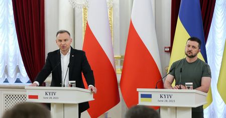 Zbożowy zgrzyt po wizycie Andrzeja Dudy w Kijowie. Jest reakcja kancelarii