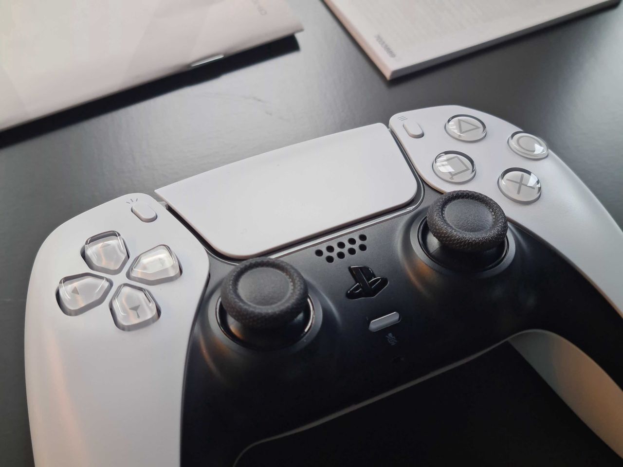 PlayStation 5 pad DualSense