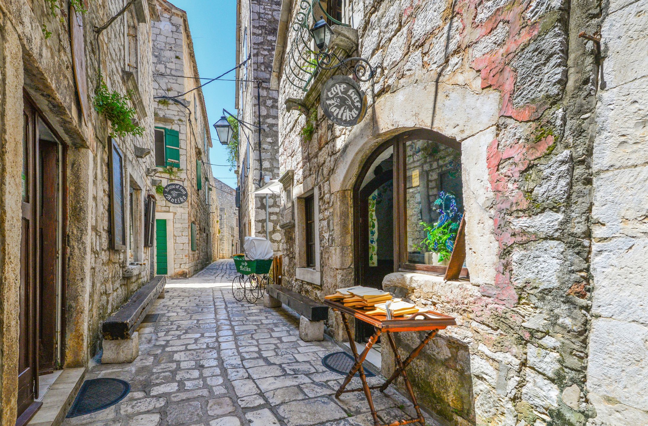 Urokliwy Stari Grad - najstarsze miasto w Chorwacji.
