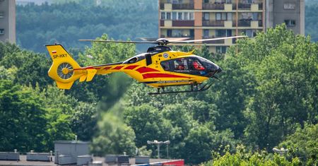 1,5-roczna dziewczynka runęła z okna. Wstrząsające ustalenia policji