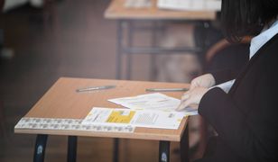 Maturzyści dali się nabrać. Publikowali swoje zdjęcia w durszlakach na głowie