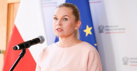 O 12 ruszyło składanie wniosków. MEN: po 4 minutach wyczerpała się pula