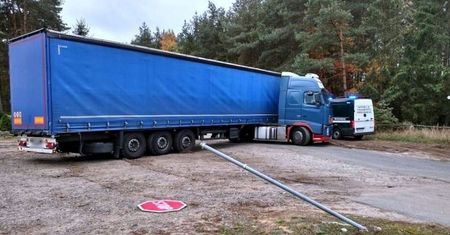 Jechał "na magnesie". Kierowca tira skończył marnie