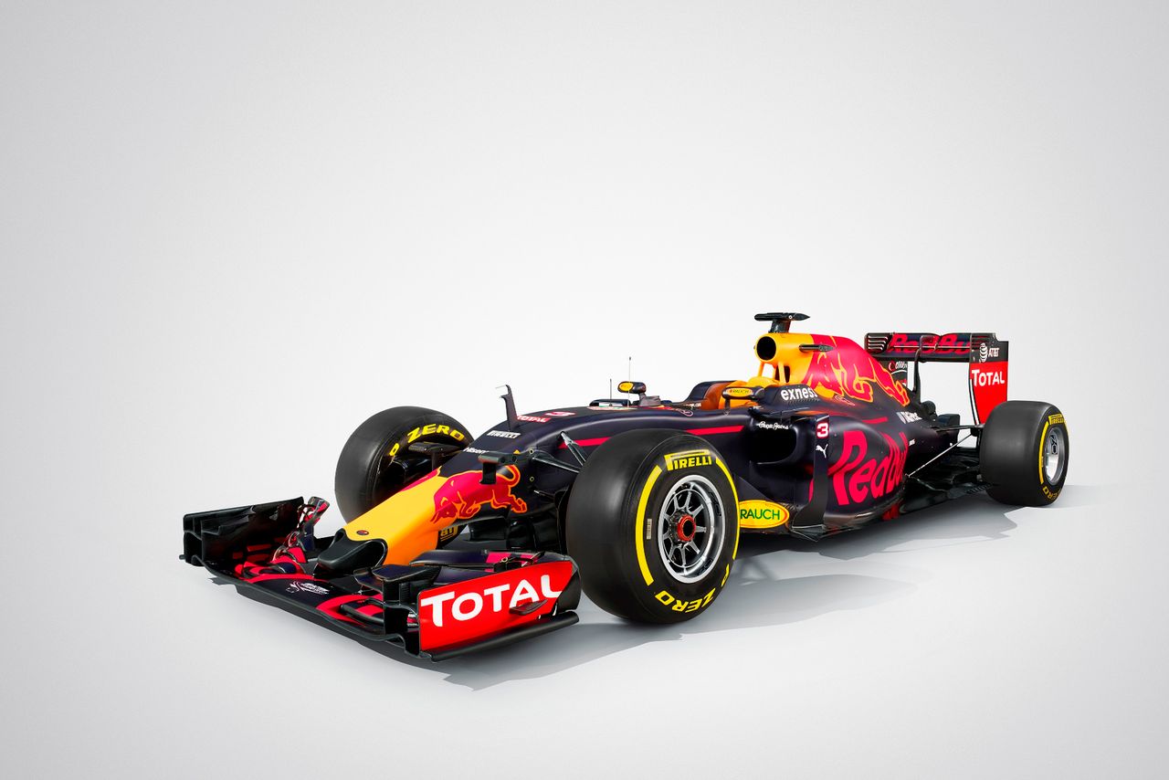 Red Bull Racing RB12 – czy dołączy do walki o mistrzostwo?