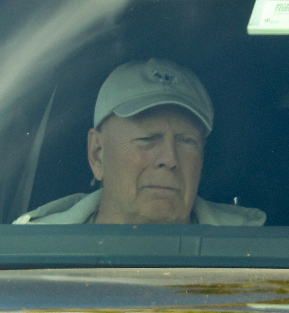 Bruce Willis został sfotografowany na mieście