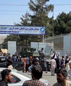 Afganistan. Strzały w Kabulu. Są zabici. Dantejskie sceny na lotnisku